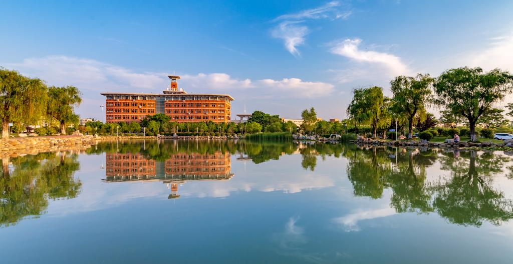 南阳师范学院标志性校园建筑